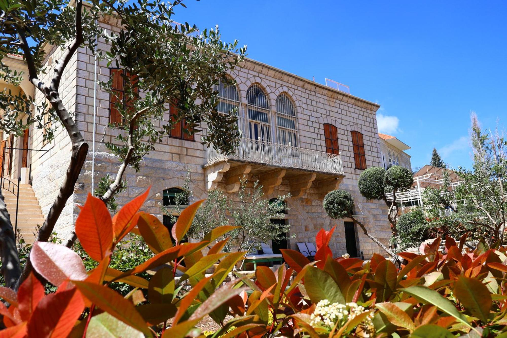 Stone Cellars * Douma